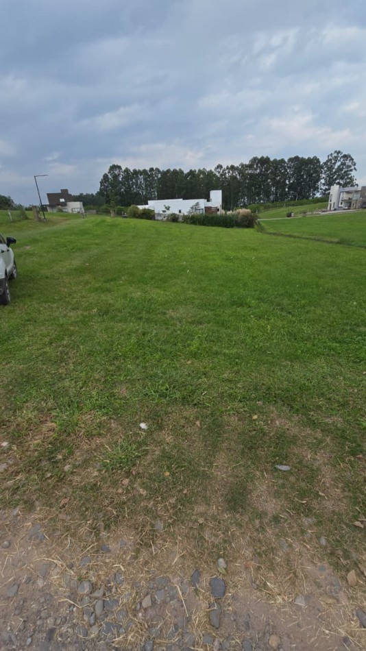 ||| LOTE ESQUINA 869M2 EN COUNTRY PORTAL DEL SOL |||